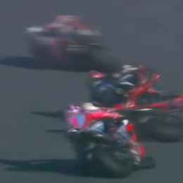 VIDEO: el increíble error de Pecco Bagnaia en el GP de Japón de MotoGP