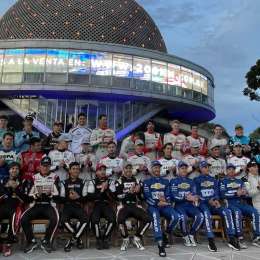 Se presentaron los 200 Km del TC2000 en el Planetario