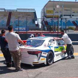 Top Race: Tinos Sport probó en Buenos Aires