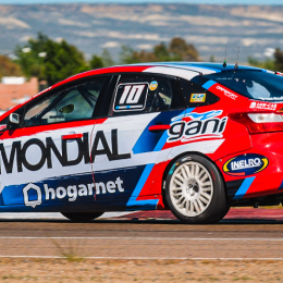 Muñoz Marchesi ganó una emocionante carrera de Turismo Nacional en Trelew