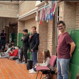 Franco Colapinto, de vuelta al colegio