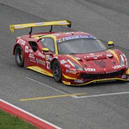 Manu Urcera no pudo consagrarse en el GT Italiano