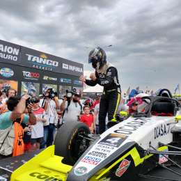 VIDEO: Pernía campeón de la Fórmula Nacional: “Nunca perdimos la fe y eso fue importante”