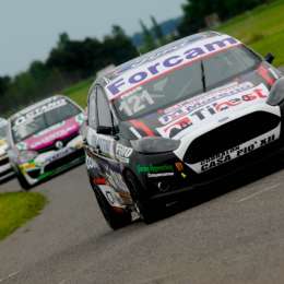 EN VIVO: mirá las series de las tres clases del Turismo Pista en Olavarría