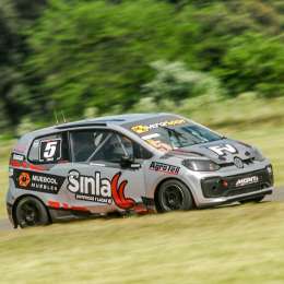 Turismo Pista: en una definición para el infarto, Alejo Cravero gritó campeón en la Clase 2