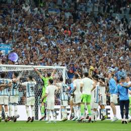 Los pilotos mostraron su alegría por el pase de Argentina a la final del Mundial de Qatar 2022