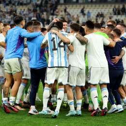 VIDEO: un laureado piloto qatarí mostró su fanatismo por Argentina de una forma particular