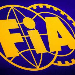 FIA prohíbe a los pilotos hacer "declaraciones políticas"