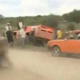 El día que un Fiat 147 remolcó al Hummer de Robby Gordon