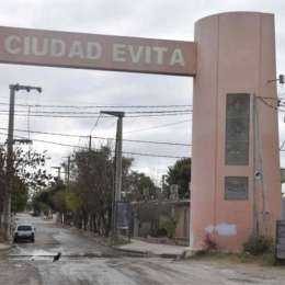 Córdoba: un hombre murió tras recibir un balazo en una cancha de fútbol