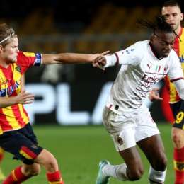 Lecce y Milan empataron y Napoli se escapa en la tabla