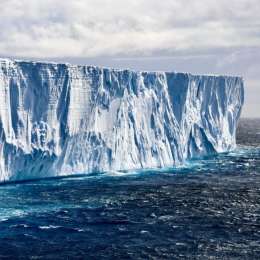 Antártida: se desprendió un 'iceberg' de 1.550 kilómetros cuadrados