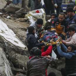 Tragedia en Turquía y Siria: un terremoto ya dejó más de 2000 muertos y miles de heridos