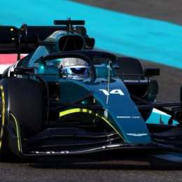 Fernado Alonso prueba hoy con el Aston Martin en Jerez