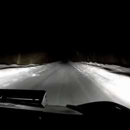 ¡A fondo de noche y entre la nieve! así manejan los pilotos del Rally Mundial en Suecia