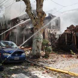 VIDEO: terrible incendio en Villa Devoto dejó un hombre desaparecido y otro herido
