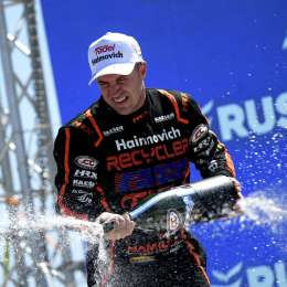 TC en Viedma: los festejos de Ford tras la victoria de Werner