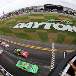 Daytona celebra el 75° aniversario de NASCAR