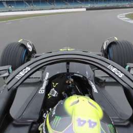 Primera onboard de Lewis Hamilton con el Mercedes W14 para la F1 2023