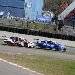 TC2000: Canapino - Rossi y un infartante duelo en el arranque del 2020