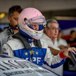 Scuncio Moro y un emotivo homenaje en su casco del TC2000