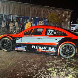 Tiene 16 años, presentó su auto y debuta a nivel nacional