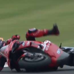 MotoGP: dura caída de Augusto Fernández en la curva 1 de Termas