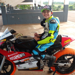 La historia de Santiago Vogel, que debuta con 11 años en el Superbike Argentino