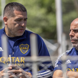 Riquelme y horas clave para definir al futuro DT de Boca
