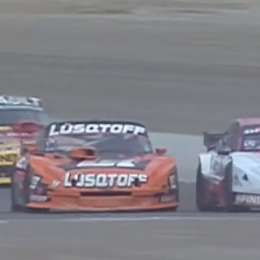 TC: ¡Para el aplauso! El milimétrico sobrepaso de Lambiris a Jakos