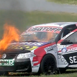 ¡Impactante! Fuego en el auto del hermano del Dibu Martínez