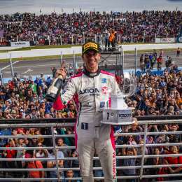 Leonel Pernía se escapa en el campeonato de TC2000