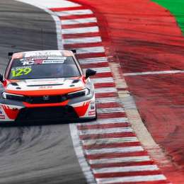 Abandono de Girolami en la 2da carrera del TCR World Tour en Portimão