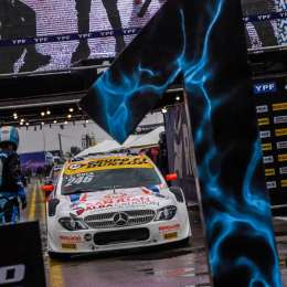 Top Race Junior: el "Colo" Roca sigue imbatible tras ganar la Final de 9 de Julio