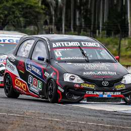 Triunfazo de Iansa con el auto de Conci en la final de la Clase 2 del TN en Concordia