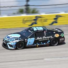 NASCAR: Truex marcó el ritmo en Darlington y se quedó con la pole