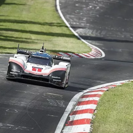 A 369 km/h; así fue la vuelta más rápida de la historia en Nürburgring