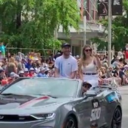 El paso de Canapino por el Desfile de Pilotos de las 500 Millas de Indianápolis