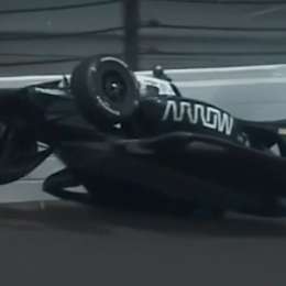 Indy500: O' Ward fue por todo y terminó contra el muro