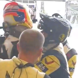 Así recibieron a Varrone en el box tras su último stint en las 24hs de Le Mans