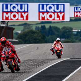 MotoGP: Bagnaia logró la pole en Alemania y Márquez se cayó tres veces
