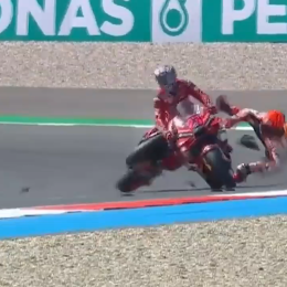 Marc Márquez y una insólita caída en la Qualy del GP de Assen de MotoGP