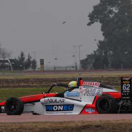 Fórmula Nacional: Stang marcó el ritmo en el inicio del sábado