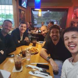 ¡Llegaron! Guerra y Sapag cenaron con Canapino y Vivian en Ohio