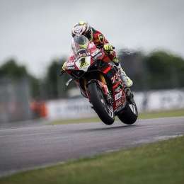 World Superbike: Bautista repitió victoria en Donington Park