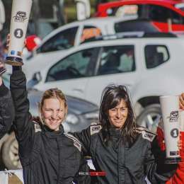La joven piloto que logró su primera victoria y ahora sueña con pisar fuerte en el Rally Argentino