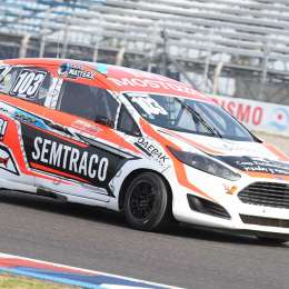 ¿Cómo le fue al hermano del Dibu Martínez en su debut en el Turismo Pista?