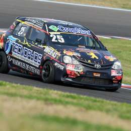 Turismo Pista: Quevedo aguantó y festejó en la final de la Clase 3