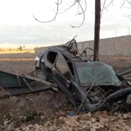 Accidente fatal en Mendoza: dos hombres fallecieron tras impactar contra un poste
