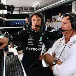 F1: De Vries regresaría a Mercedes